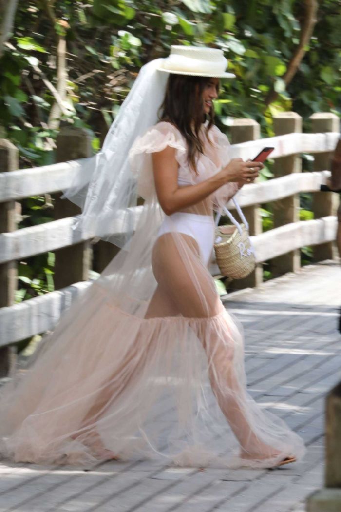 Rocky Barnes In A Bridal White Bikini At The Miami Beach