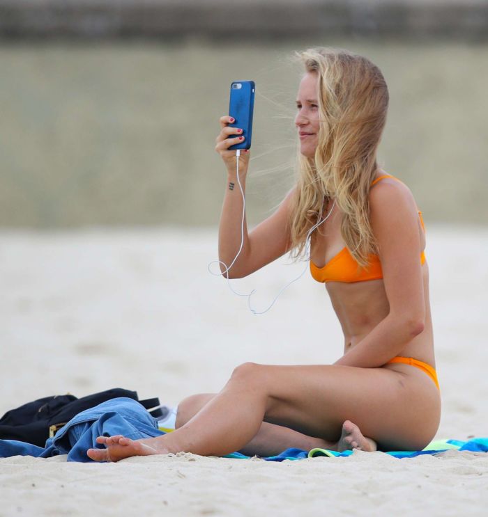 Sailor Brinkley Cook Candids In Bikini On Bondi Beach In Sydney