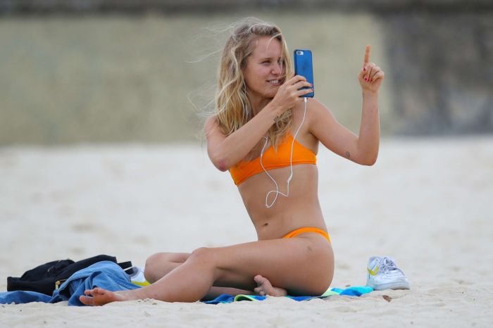 Sailor Brinkley Cook Candids In Bikini On Bondi Beach In Sydney